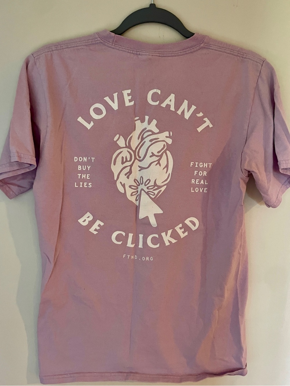 Porn Kills Love graphic tee lavender